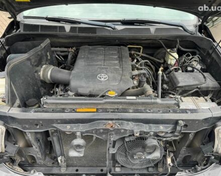 Черный Тойота Секвойя, объемом двигателя 0 л и пробегом 64 тыс. км за 26627 $, фото 8 на Automoto.ua