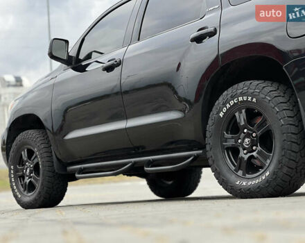 Чорний Тойота Секвойя, об'ємом двигуна 5.7 л та пробігом 125 тис. км за 29500 $, фото 14 на Automoto.ua