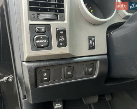 Чорний Тойота Секвойя, об'ємом двигуна 5.7 л та пробігом 125 тис. км за 29500 $, фото 35 на Automoto.ua