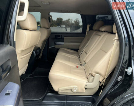 Чорний Тойота Секвойя, об'ємом двигуна 5.7 л та пробігом 125 тис. км за 29500 $, фото 20 на Automoto.ua