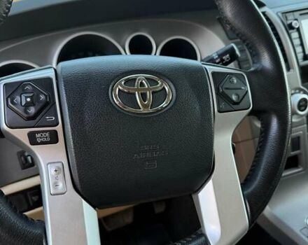 Черный Тойота Секвойя, объемом двигателя 5.7 л и пробегом 188 тыс. км за 33000 $, фото 9 на Automoto.ua