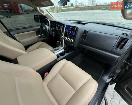Чорний Тойота Секвойя, об'ємом двигуна 5.7 л та пробігом 125 тис. км за 29500 $, фото 29 на Automoto.ua