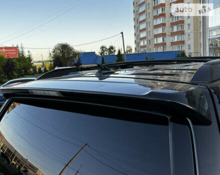 Черный Тойота Секвойя, объемом двигателя 5.7 л и пробегом 257 тыс. км за 27333 $, фото 135 на Automoto.ua