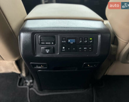 Чорний Тойота Секвойя, об'ємом двигуна 5.7 л та пробігом 125 тис. км за 29500 $, фото 26 на Automoto.ua