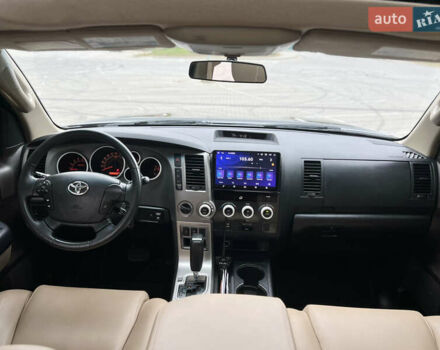 Чорний Тойота Секвойя, об'ємом двигуна 5.7 л та пробігом 125 тис. км за 29500 $, фото 37 на Automoto.ua