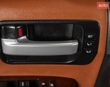 Черный Тойота Секвойя, объемом двигателя 5.7 л и пробегом 330 тыс. км за 34900 $, фото 47 на Automoto.ua