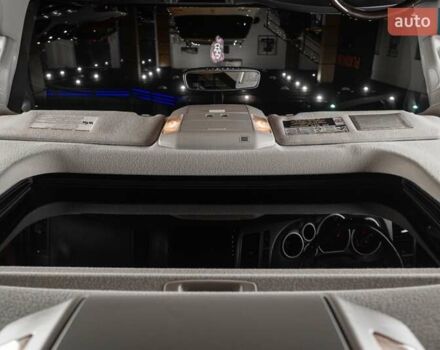 Черный Тойота Секвойя, объемом двигателя 5.7 л и пробегом 330 тыс. км за 34900 $, фото 25 на Automoto.ua