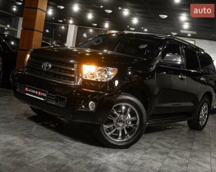 Черный Тойота Секвойя, объемом двигателя 5.7 л и пробегом 330 тыс. км за 34900 $, фото 6 на Automoto.ua