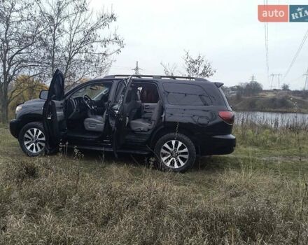 Черный Тойота Секвойя, объемом двигателя 5.7 л и пробегом 342 тыс. км за 40000 $, фото 14 на Automoto.ua