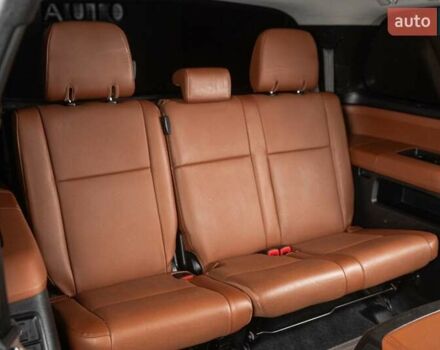 Черный Тойота Секвойя, объемом двигателя 5.7 л и пробегом 330 тыс. км за 34900 $, фото 8 на Automoto.ua