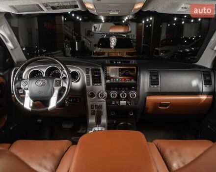 Черный Тойота Секвойя, объемом двигателя 5.7 л и пробегом 330 тыс. км за 34900 $, фото 26 на Automoto.ua