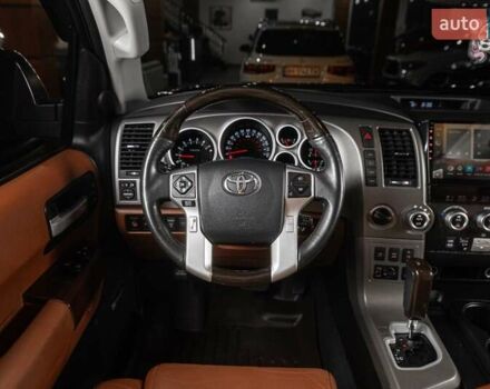 Черный Тойота Секвойя, объемом двигателя 5.7 л и пробегом 330 тыс. км за 34900 $, фото 28 на Automoto.ua