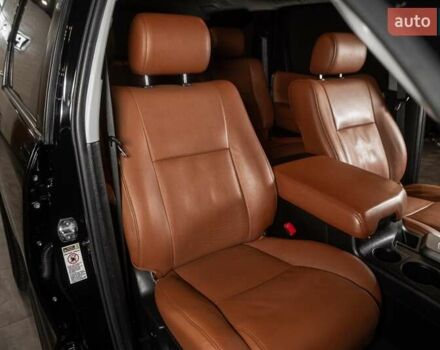 Черный Тойота Секвойя, объемом двигателя 5.7 л и пробегом 330 тыс. км за 34900 $, фото 21 на Automoto.ua