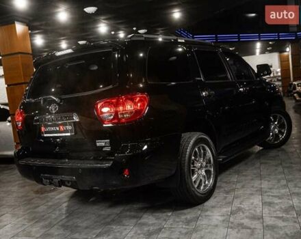 Черный Тойота Секвойя, объемом двигателя 5.7 л и пробегом 330 тыс. км за 34900 $, фото 3 на Automoto.ua