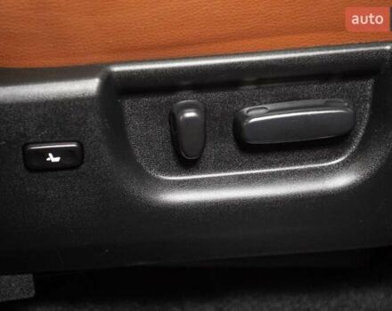 Черный Тойота Секвойя, объемом двигателя 5.7 л и пробегом 330 тыс. км за 34900 $, фото 50 на Automoto.ua