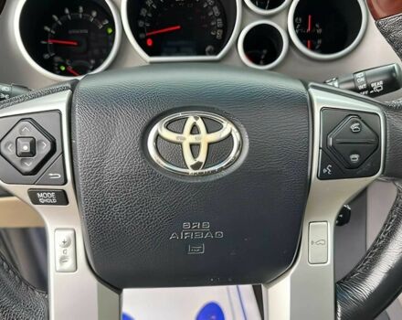 Черный Тойота Секвойя, объемом двигателя 5.7 л и пробегом 89 тыс. км за 20000 $, фото 8 на Automoto.ua