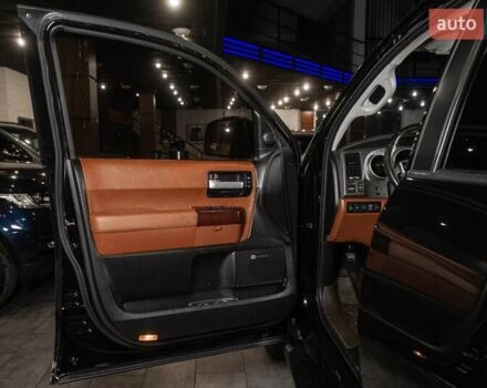 Черный Тойота Секвойя, объемом двигателя 5.7 л и пробегом 330 тыс. км за 34900 $, фото 48 на Automoto.ua