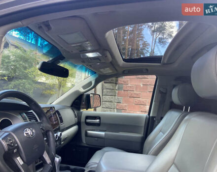 Чорний Тойота Секвойя, об'ємом двигуна 5.66 л та пробігом 120 тис. км за 27600 $, фото 9 на Automoto.ua