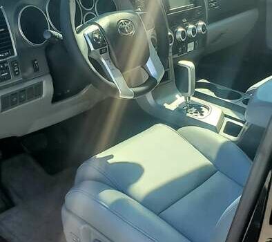 Черный Тойота Секвойя, объемом двигателя 5.7 л и пробегом 280 тыс. км за 27500 $, фото 12 на Automoto.ua