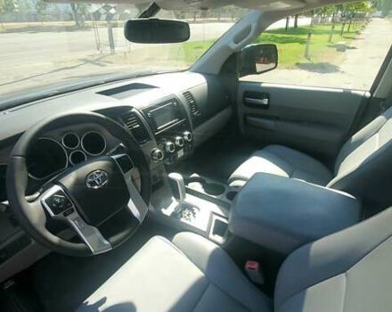 Черный Тойота Секвойя, объемом двигателя 5.7 л и пробегом 280 тыс. км за 27500 $, фото 13 на Automoto.ua