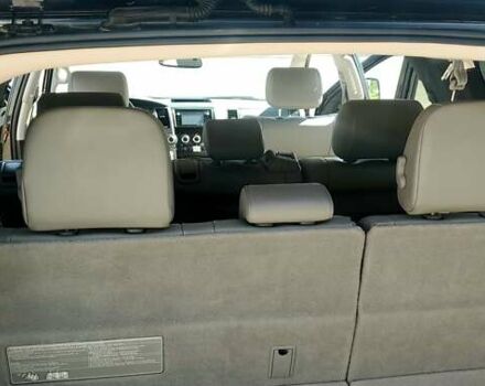 Черный Тойота Секвойя, объемом двигателя 5.7 л и пробегом 280 тыс. км за 27500 $, фото 28 на Automoto.ua