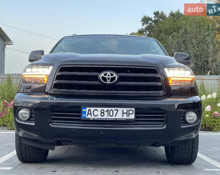 Черный Тойота Секвойя, объемом двигателя 5.66 л и пробегом 188 тыс. км за 32500 $, фото 3 на Automoto.ua