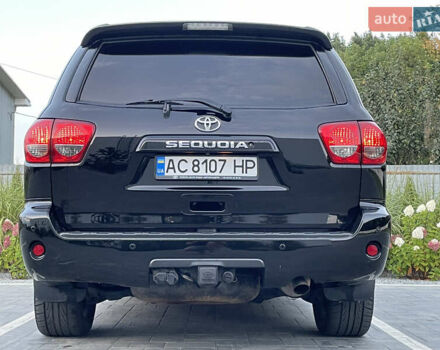 Черный Тойота Секвойя, объемом двигателя 5.66 л и пробегом 188 тыс. км за 32500 $, фото 14 на Automoto.ua