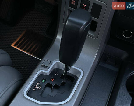 Черный Тойота Секвойя, объемом двигателя 5.66 л и пробегом 188 тыс. км за 30900 $, фото 33 на Automoto.ua