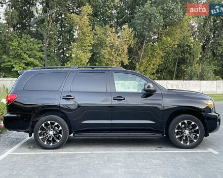 Черный Тойота Секвойя, объемом двигателя 5.66 л и пробегом 188 тыс. км за 30900 $, фото 5 на Automoto.ua