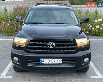 Черный Тойота Секвойя, объемом двигателя 5.66 л и пробегом 188 тыс. км за 32500 $, фото 4 на Automoto.ua