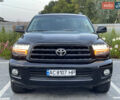 Черный Тойота Секвойя, объемом двигателя 5.66 л и пробегом 188 тыс. км за 30900 $, фото 2 на Automoto.ua