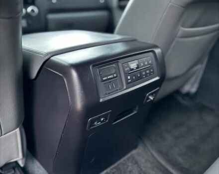 Черный Тойота Секвойя, объемом двигателя 5.7 л и пробегом 107 тыс. км за 41900 $, фото 24 на Automoto.ua