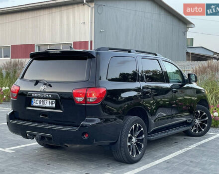 Черный Тойота Секвойя, объемом двигателя 5.66 л и пробегом 188 тыс. км за 30900 $, фото 13 на Automoto.ua