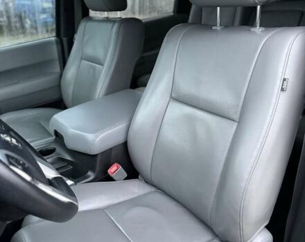 Черный Тойота Секвойя, объемом двигателя 5.7 л и пробегом 107 тыс. км за 41900 $, фото 16 на Automoto.ua