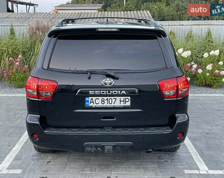 Черный Тойота Секвойя, объемом двигателя 5.66 л и пробегом 188 тыс. км за 30900 $, фото 12 на Automoto.ua
