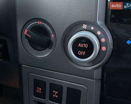 Черный Тойота Секвойя, объемом двигателя 5.66 л и пробегом 188 тыс. км за 30900 $, фото 32 на Automoto.ua