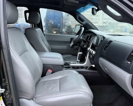 Черный Тойота Секвойя, объемом двигателя 5.7 л и пробегом 107 тыс. км за 41900 $, фото 21 на Automoto.ua