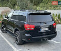 Черный Тойота Секвойя, объемом двигателя 5.66 л и пробегом 188 тыс. км за 32500 $, фото 12 на Automoto.ua
