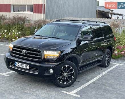 Черный Тойота Секвойя, объемом двигателя 5.66 л и пробегом 188 тыс. км за 30900 $, фото 4 на Automoto.ua