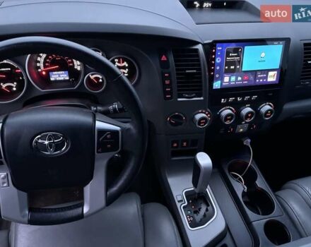 Черный Тойота Секвойя, объемом двигателя 5.7 л и пробегом 107 тыс. км за 41900 $, фото 12 на Automoto.ua