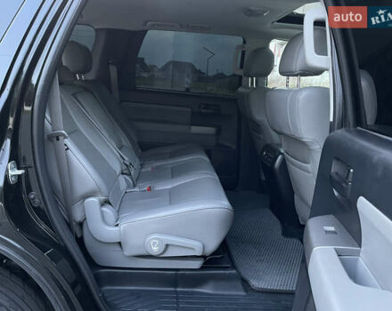 Черный Тойота Секвойя, объемом двигателя 5.66 л и пробегом 188 тыс. км за 30900 $, фото 28 на Automoto.ua