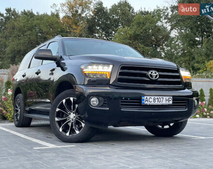 Черный Тойота Секвойя, объемом двигателя 5.66 л и пробегом 188 тыс. км за 30900 $, фото 1 на Automoto.ua