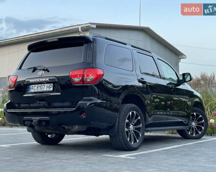 Черный Тойота Секвойя, объемом двигателя 5.66 л и пробегом 188 тыс. км за 30900 $, фото 14 на Automoto.ua