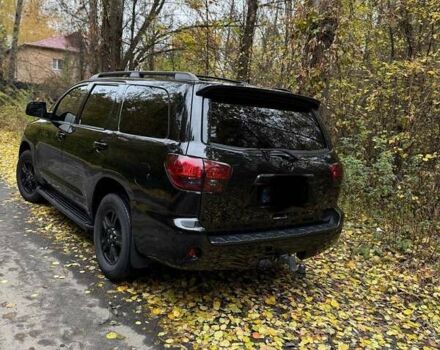 Черный Тойота Секвойя, объемом двигателя 0 л и пробегом 260 тыс. км за 26500 $, фото 4 на Automoto.ua