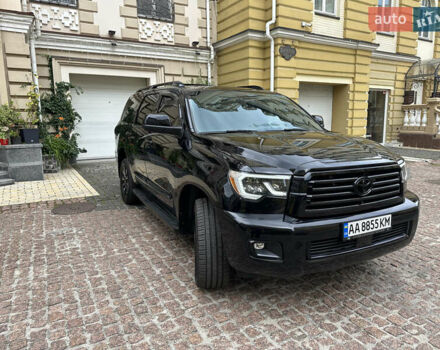 Черный Тойота Секвойя, объемом двигателя 5.66 л и пробегом 117 тыс. км за 55500 $, фото 13 на Automoto.ua