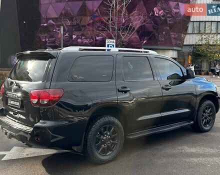 Черный Тойота Секвойя, объемом двигателя 5.66 л и пробегом 114 тыс. км за 34990 $, фото 7 на Automoto.ua