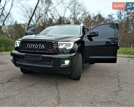 Черный Тойота Секвойя, объемом двигателя 5.66 л и пробегом 115 тыс. км за 39500 $, фото 27 на Automoto.ua