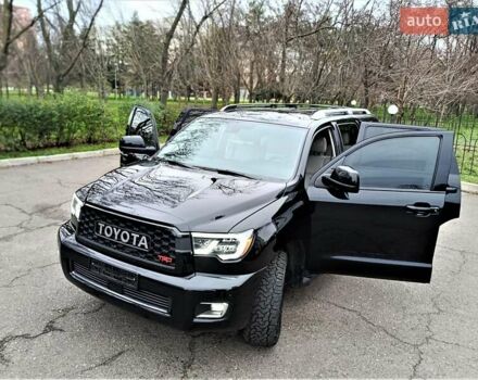 Черный Тойота Секвойя, объемом двигателя 5.66 л и пробегом 115 тыс. км за 39500 $, фото 28 на Automoto.ua