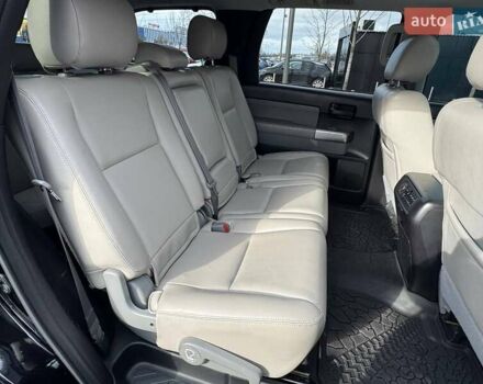 Черный Тойота Секвойя, объемом двигателя 5.66 л и пробегом 114 тыс. км за 34990 $, фото 10 на Automoto.ua