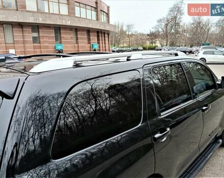 Черный Тойота Секвойя, объемом двигателя 5.66 л и пробегом 115 тыс. км за 39500 $, фото 12 на Automoto.ua